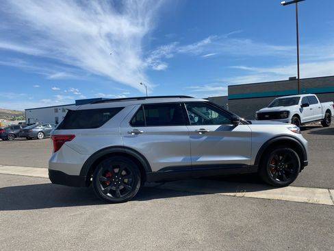 Used 2022 Ford Explorer ST w/ Equipment Group 401A AWD/4WD image 23