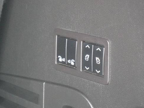 Used 2017 GMC Yukon Denali w/ Open Road Package image 14