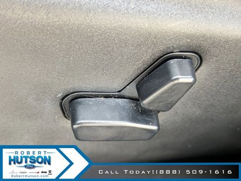 Used 2021 Jeep Grand Cherokee Laredo X image 16