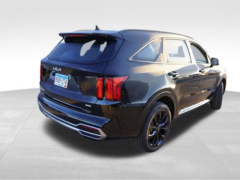 Certified 2023 Kia Sorento SX image 3