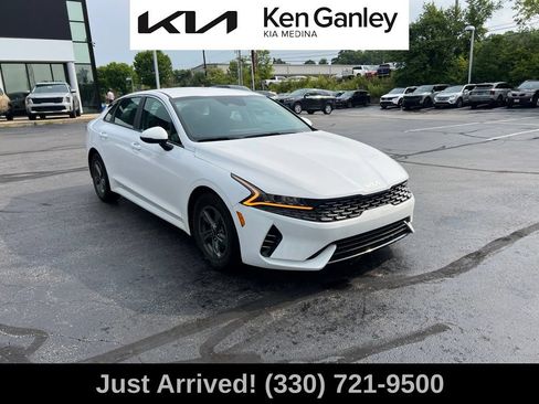 Certified 2022 Kia K5 LX FWD image 3