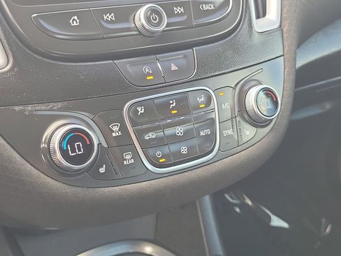 Used 2023 Chevrolet Malibu LT FWD image 26