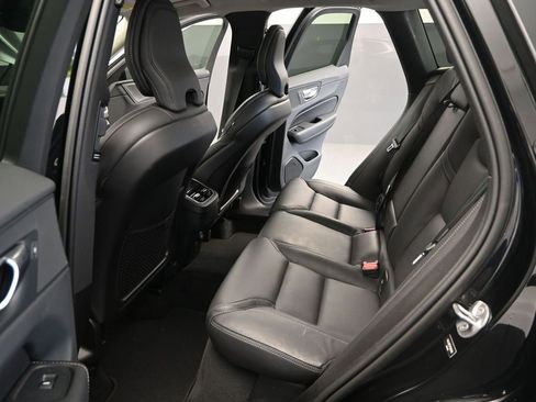 Used 2023 Volvo XC60 B5 Ultimate AWD/4WD image 15