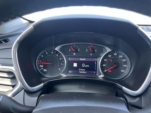 Used 2020 Chevrolet Equinox Premier image 16