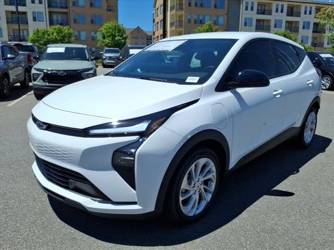 New 2027 Chevrolet Bolt LT w/ Comfort Package FWD image 32
