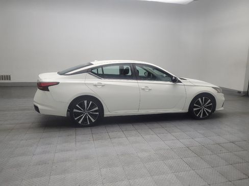 Used 2019 Nissan Altima 2.5 SR FWD image 10