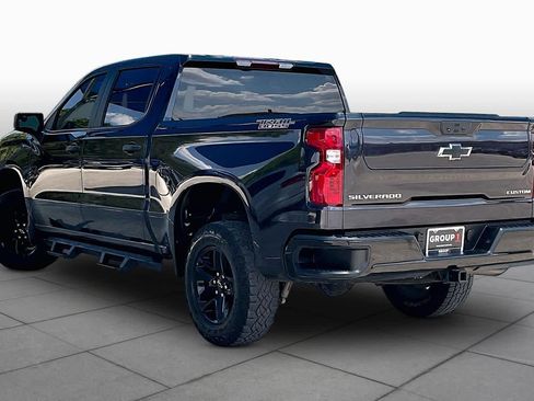 Used 2022 Chevrolet Silverado 1500 Custom Trail Boss AWD/4WD image 12