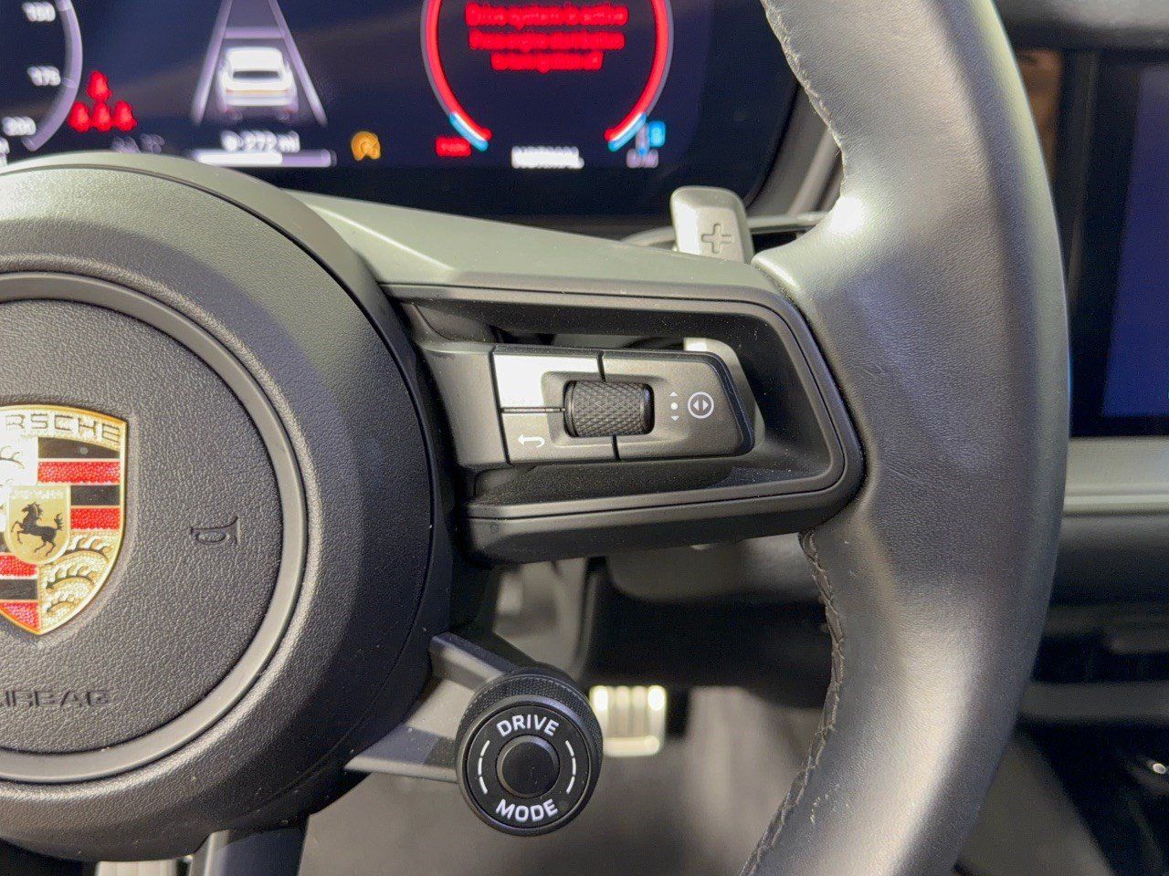 Certified 2024 Porsche Cayenne S AWD/4WD image 19