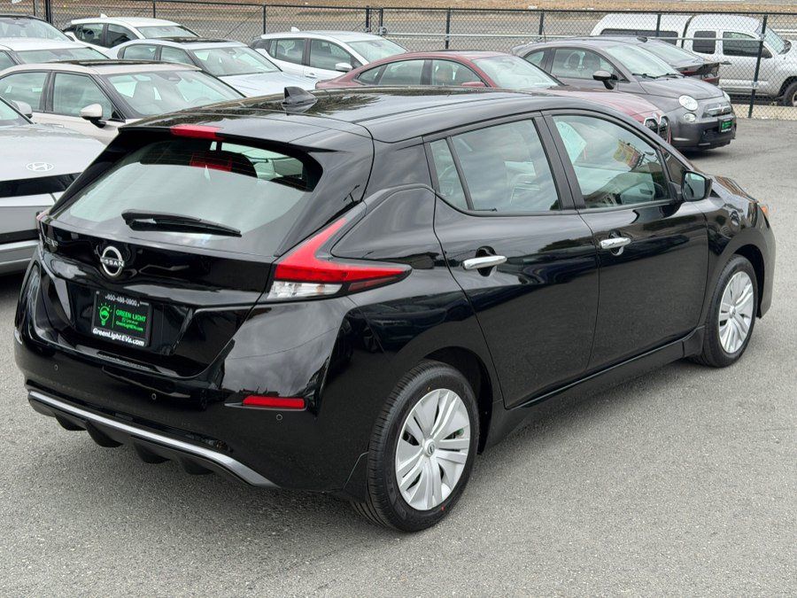 Used 2025 Nissan Leaf S FWD image 5