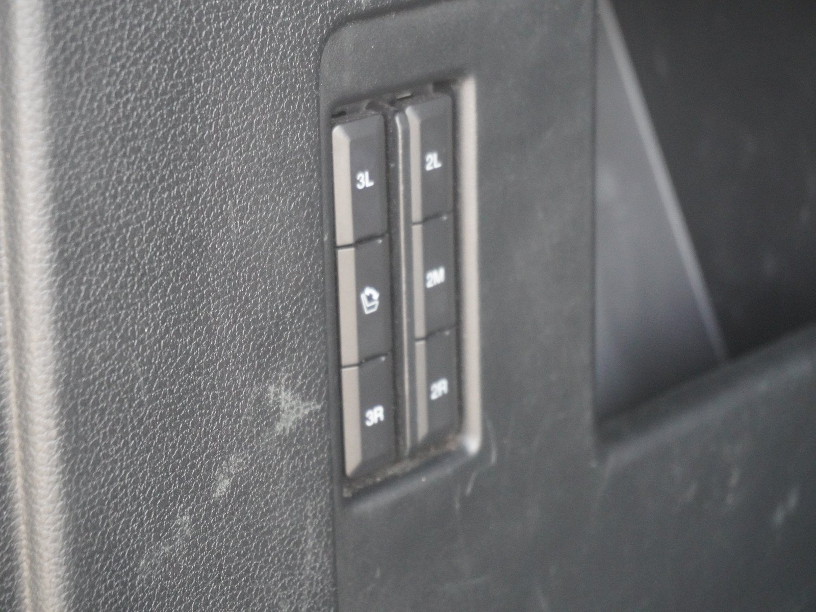 Used 2019 Ford Expedition XLT w/ Equipment Group 202A RWD image 13