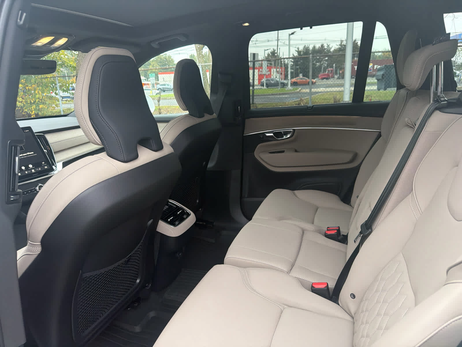 Used 2027 Volvo XC90 B6 Plus AWD/4WD image 14