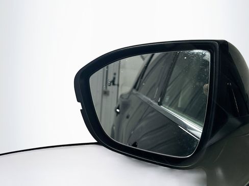 Used 2023 Nissan Pathfinder SL image 16