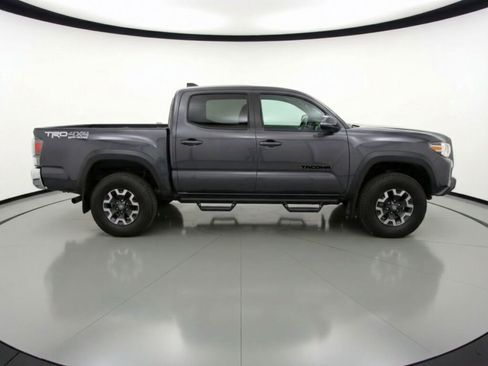 Used 2023 Toyota Tacoma TRD Off-Road image 4