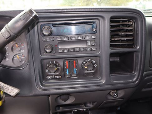 Used 2007 Chevrolet Silverado 2500 W/T w/ Heavy-Duty Power Package image 22