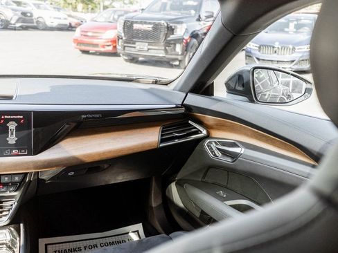 Used 2022 Audi e-tron GT Premium Plus image 14