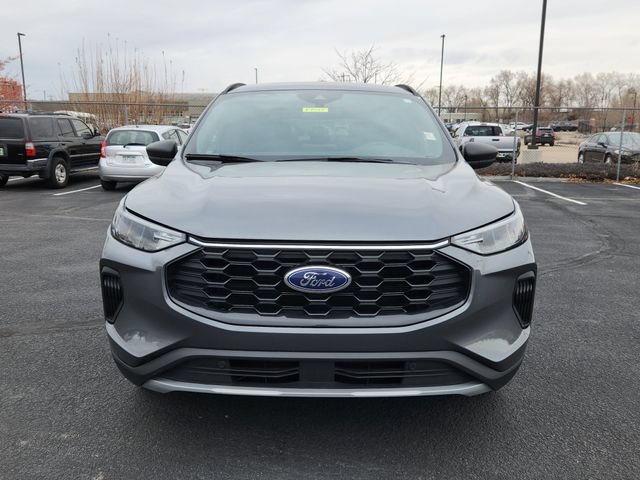 Used 2025 Ford Escape ST-Line FWD image 8