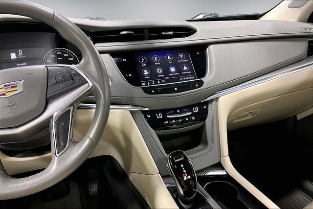 Used 2020 Cadillac XT5 Premium Luxury AWD/4WD image 11