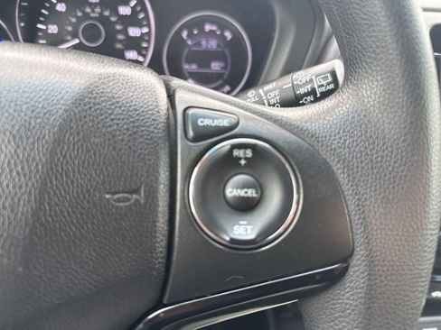 Used 2017 Honda HR-V LX image 23