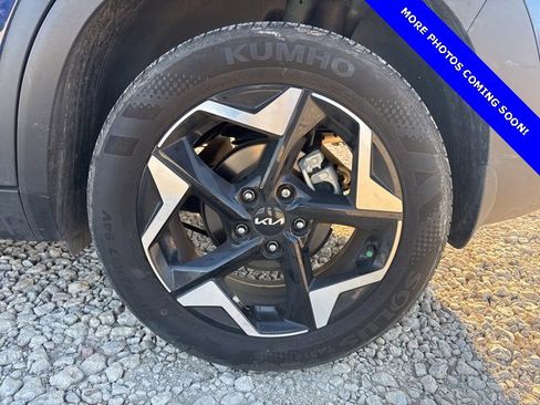 Used 2024 Kia Seltos EX image 8