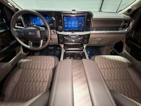 Used 2026 Ford F450 Platinum w/ Platinum Plus Package AWD/4WD image 17