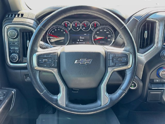 Used 2021 Chevrolet Silverado 1500 RST w/ LPO, Blackout Package AWD/4WD image 11