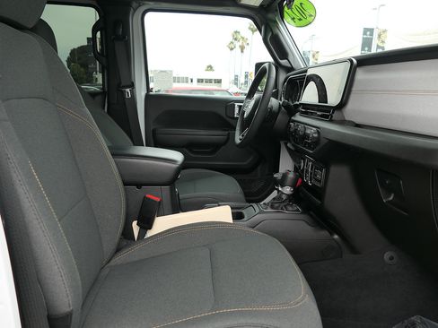 Used 2024 Jeep Wrangler Unlimited Sport AWD/4WD image 27