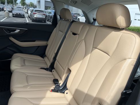 Used 2026 Audi Q7 Premium Plus AWD/4WD image 32