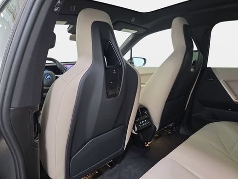 Certified 2025 BMW iX xDrive50 AWD/4WD image 10