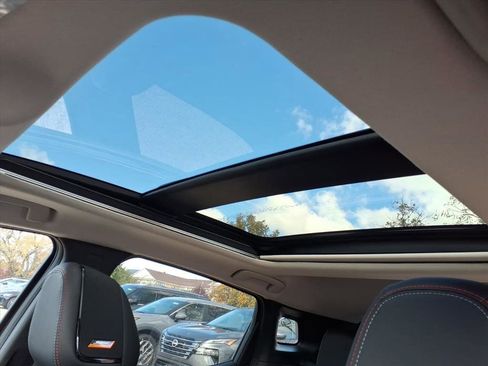 New 2026 Nissan Kicks SR w/ SR Premium Package image 10