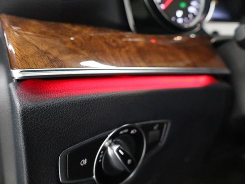 Used 2017 Mercedes-Benz E 300 4MATIC image 22