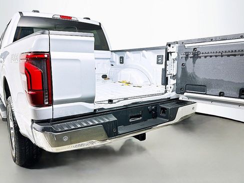 New 2025 Ford F150 Lariat w/ Equipment Group 502A High image 19