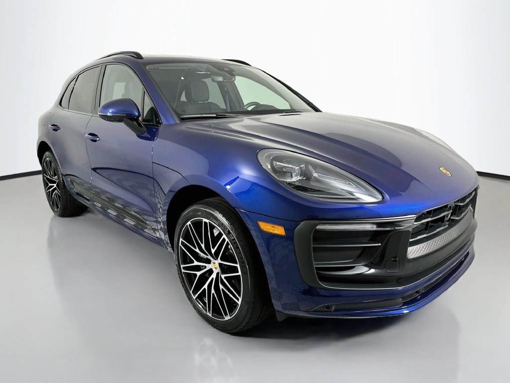 Certified 2024 Porsche Macan AWD/4WD image 7