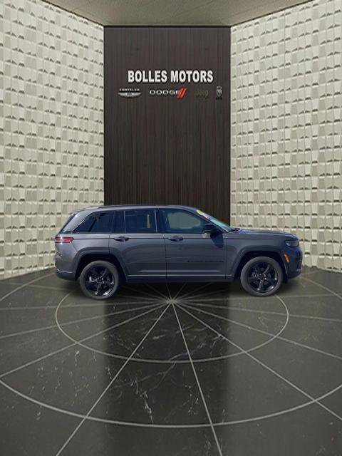 Certified 2024 Jeep Grand Cherokee Altitude AWD/4WD image 5