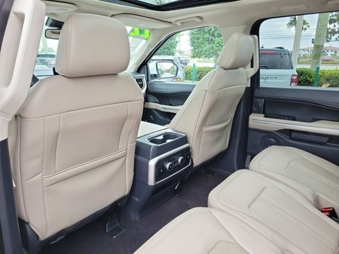 Certified 2022 Ford Expedition Limited AWD/4WD image 10