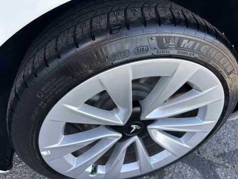 Used 2022 Tesla Model 3 Long Range image 11