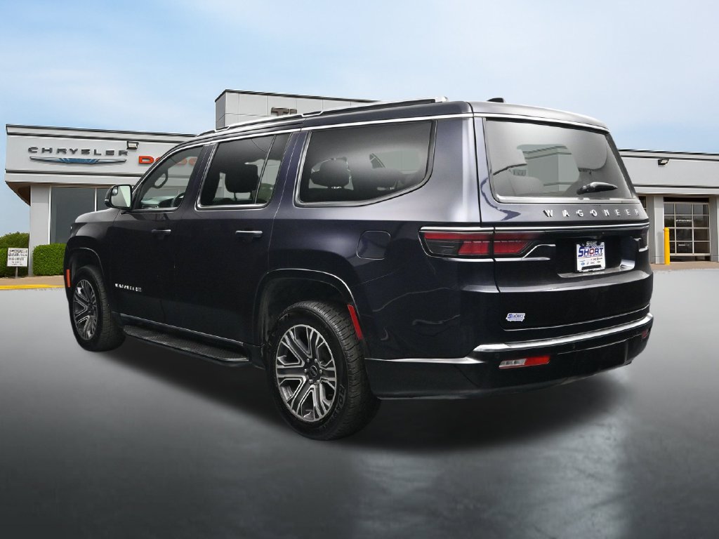 Used 2025 Jeep Wagoneer 4WD image 3
