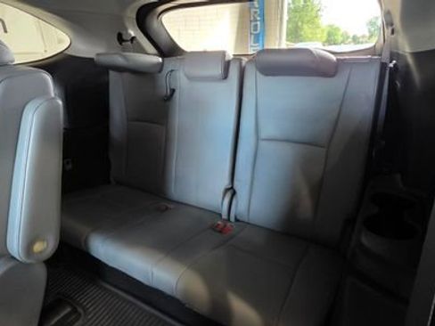 Used 2023 Toyota Highlander Limited image 29
