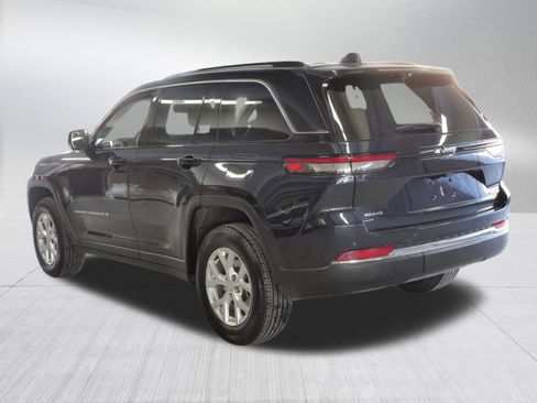 Used 2023 Jeep Grand Cherokee Limited w/ Luxury Tech Group II image 5