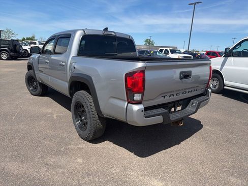 Used 2019 Toyota Tacoma TRD Sport w/ Technology Package AWD/4WD image 5