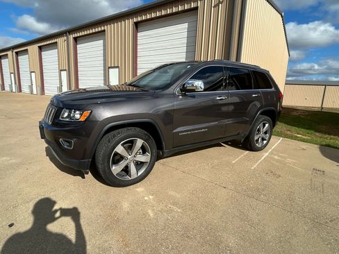 Used 2015 Jeep Grand Cherokee Limited image 2