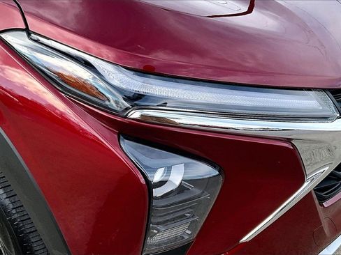 Used 2024 Chevrolet Trax LT w/ Sunroof Package image 30