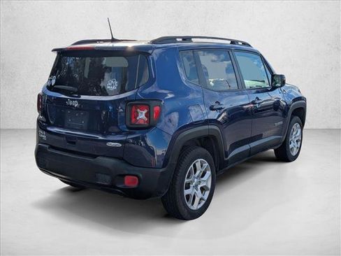 Used 2018 Jeep Renegade Latitude w/ UConnect 8.4 Nav Group image 5