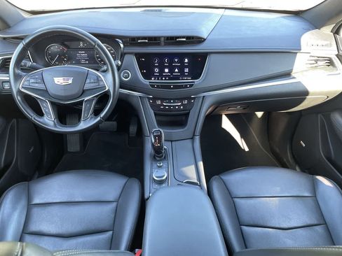 Used 2020 Cadillac XT5 Premium Luxury w/ LPO, Floor Liner Package AWD/4WD image 24