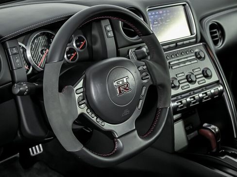 Used 2016 Nissan GT-R Black Edition AWD/4WD image 20