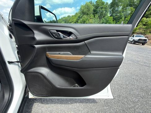 Used 2020 GMC Acadia SLE AWD/4WD image 32