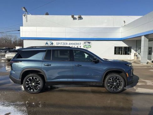 New 2026 Chevrolet Traverse LT w/ Sun and Wheel Package image 10