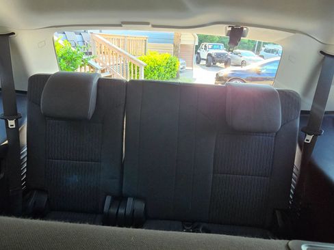 Used 2019 Chevrolet Tahoe LS RWD image 24