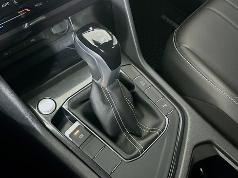 Used 2023 Volkswagen Tiguan SE R-Line FWD image 24