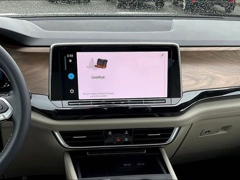 New 2025 Volkswagen Atlas SE image 8