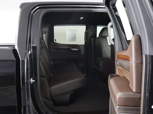 Used 2023 GMC Sierra 1500 Denali w/ Denali Reserve Package AWD/4WD image 36